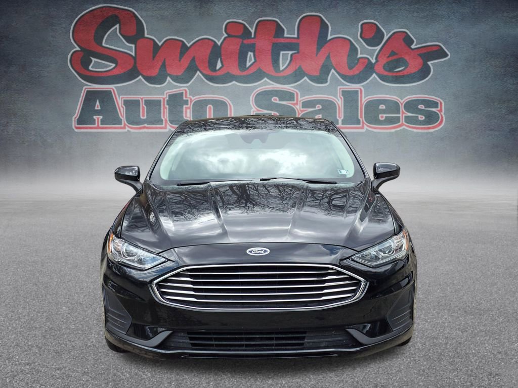 Used 2019 Ford Fusion SE image 2