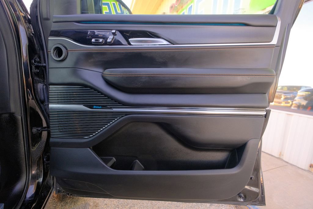 Used 2023 Jeep Grand Wagoneer L Series III w/ Rear Seat Video Group 1 image 16