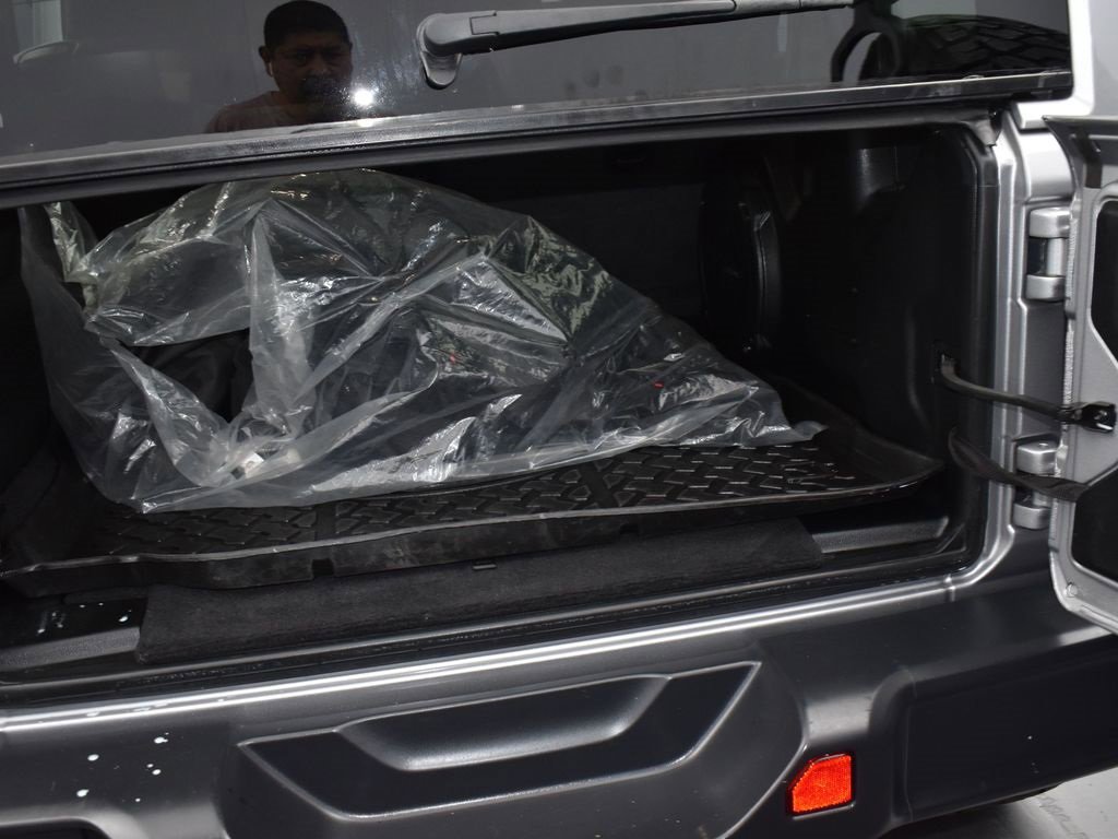 Used 2020 Jeep Wrangler Unlimited Sahara w/ Uconnect 4C Nav & Sound Group image 10