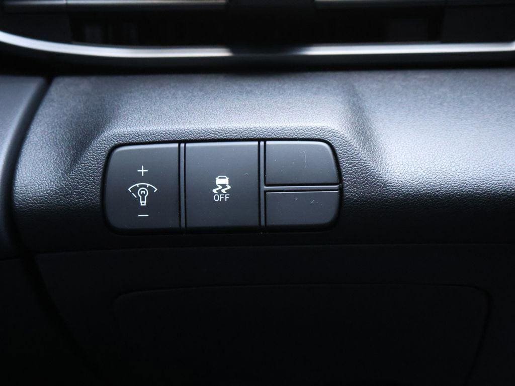 New 2026 Hyundai Elantra Sport image 32