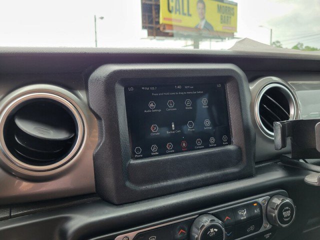 Used 2020 Jeep Wrangler Unlimited Sahara image 19