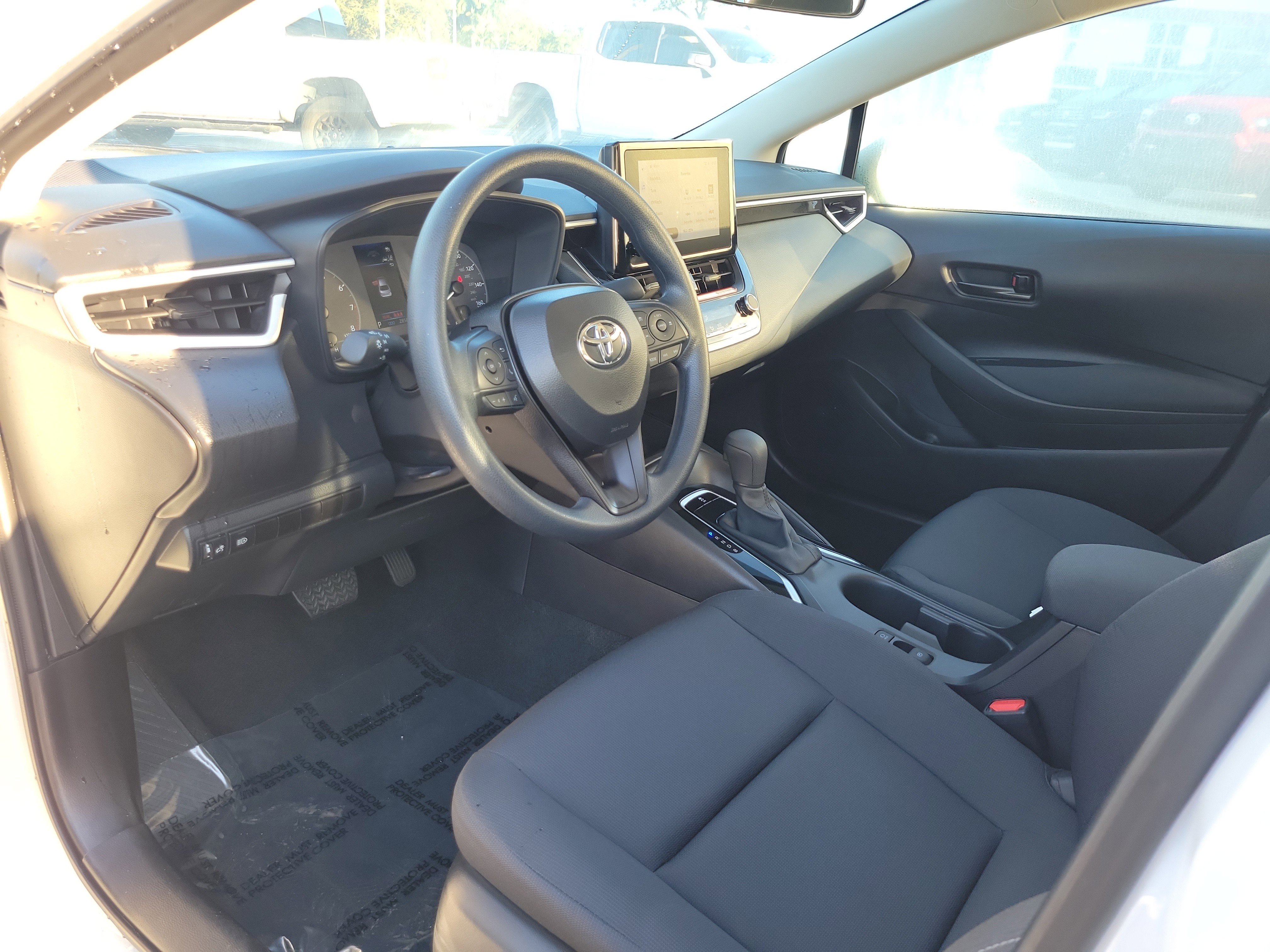 Used 2025 Toyota Corolla LE image 12