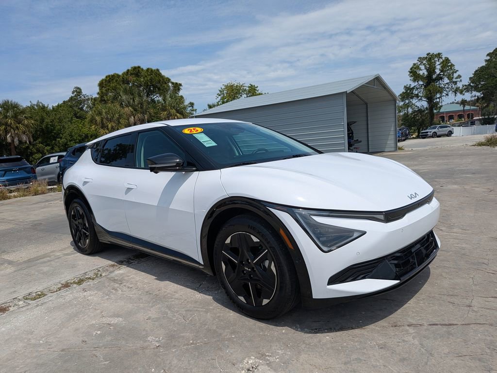 Certified 2025 Kia EV6 Wind RWD image 2