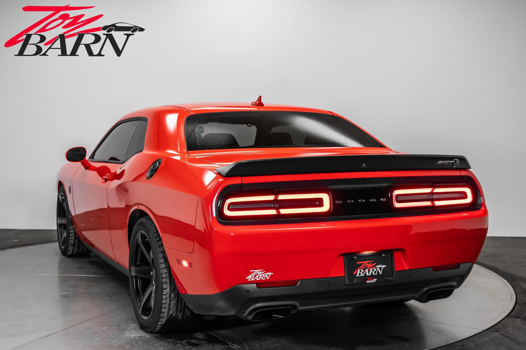 Used 2017 Dodge Challenger SRT Hellcat image 11