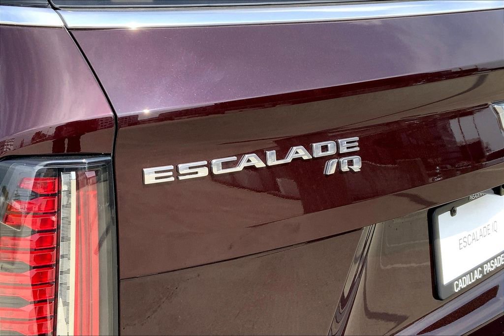New 2025 Cadillac Escalade IQ Luxury 2 AWD/4WD image 16