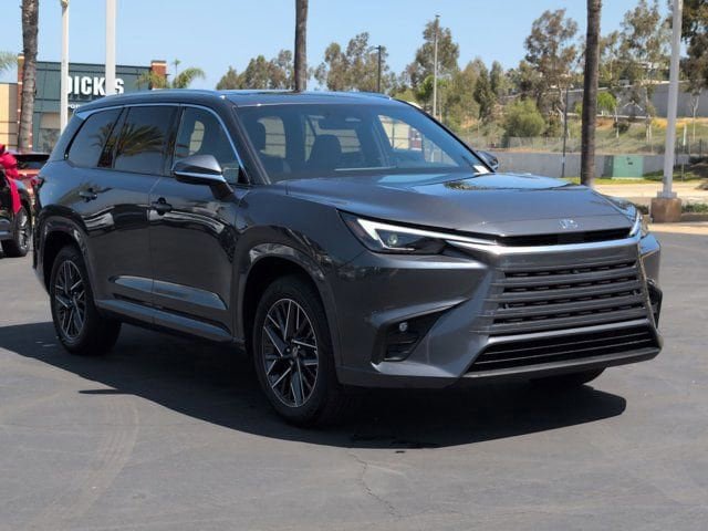 New 2026 Lexus TX 350 AWD image 3