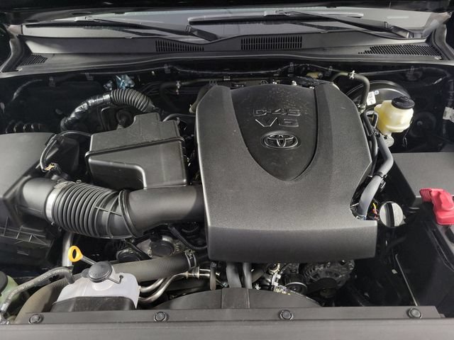 Used 2022 Toyota Tacoma SR5 w/ Technology Package AWD/4WD image 13