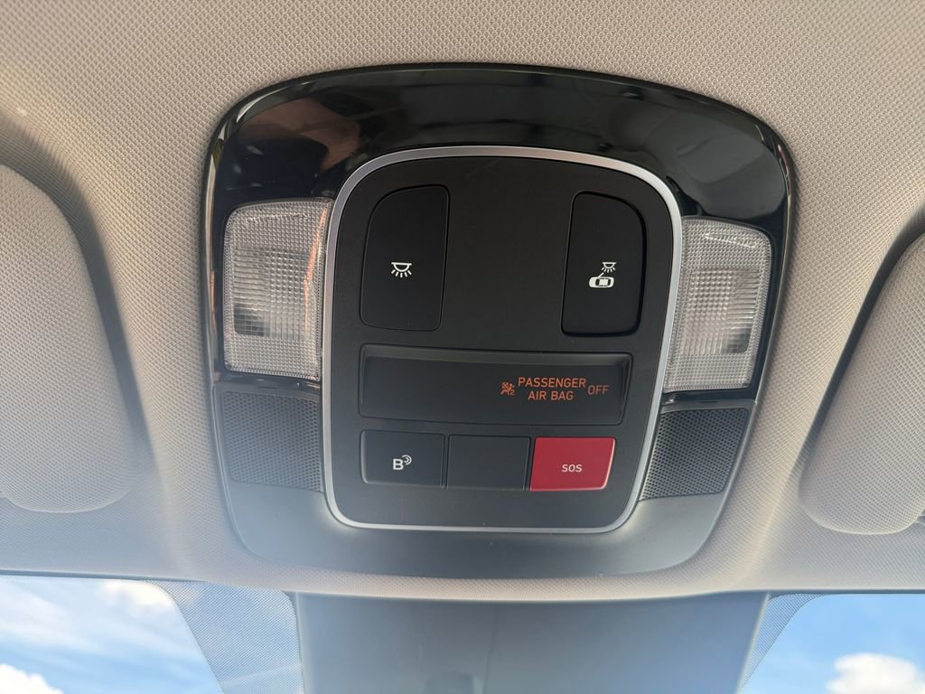 Used 2025 Hyundai Sonata SEL FWD image 25