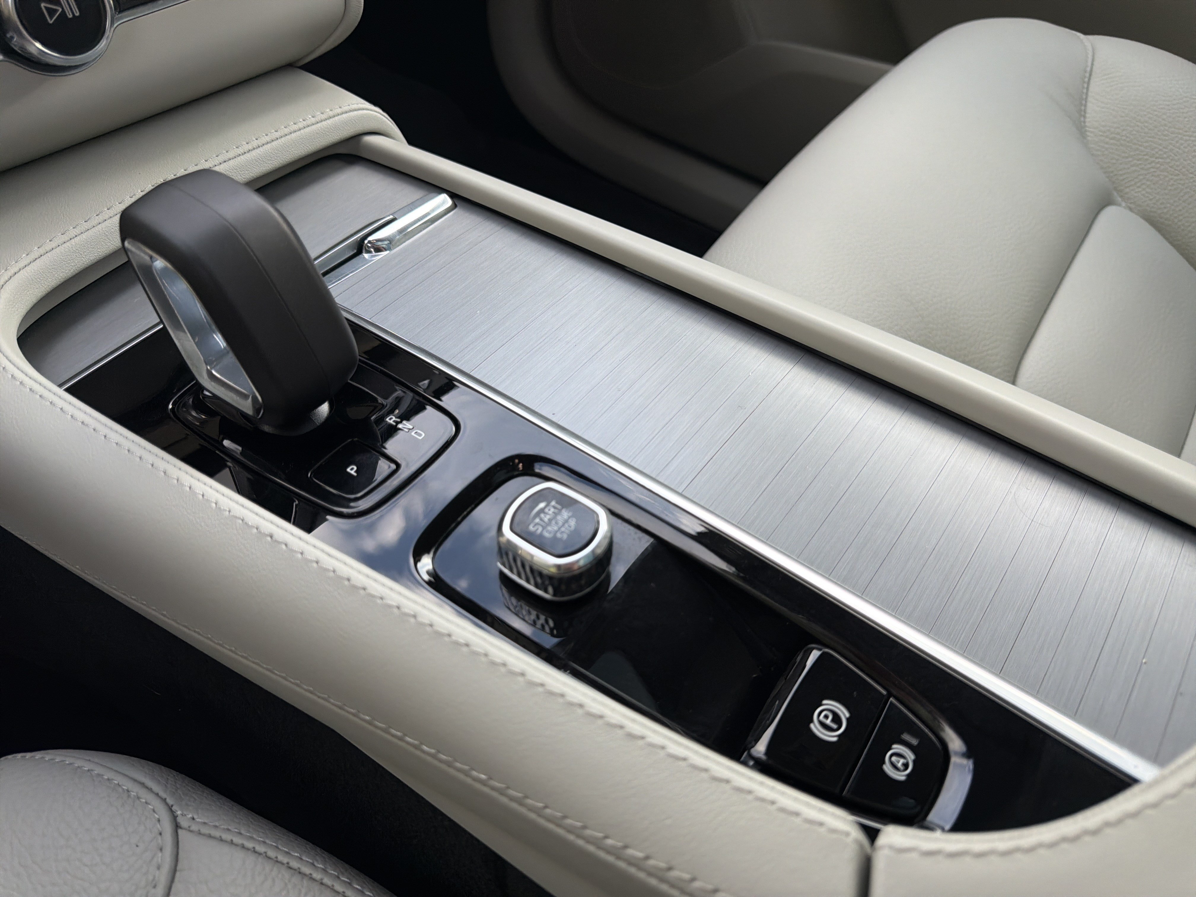 Certified 2023 Volvo XC90 B5 Core w/ Protection Package Premier AWD/4WD image 26
