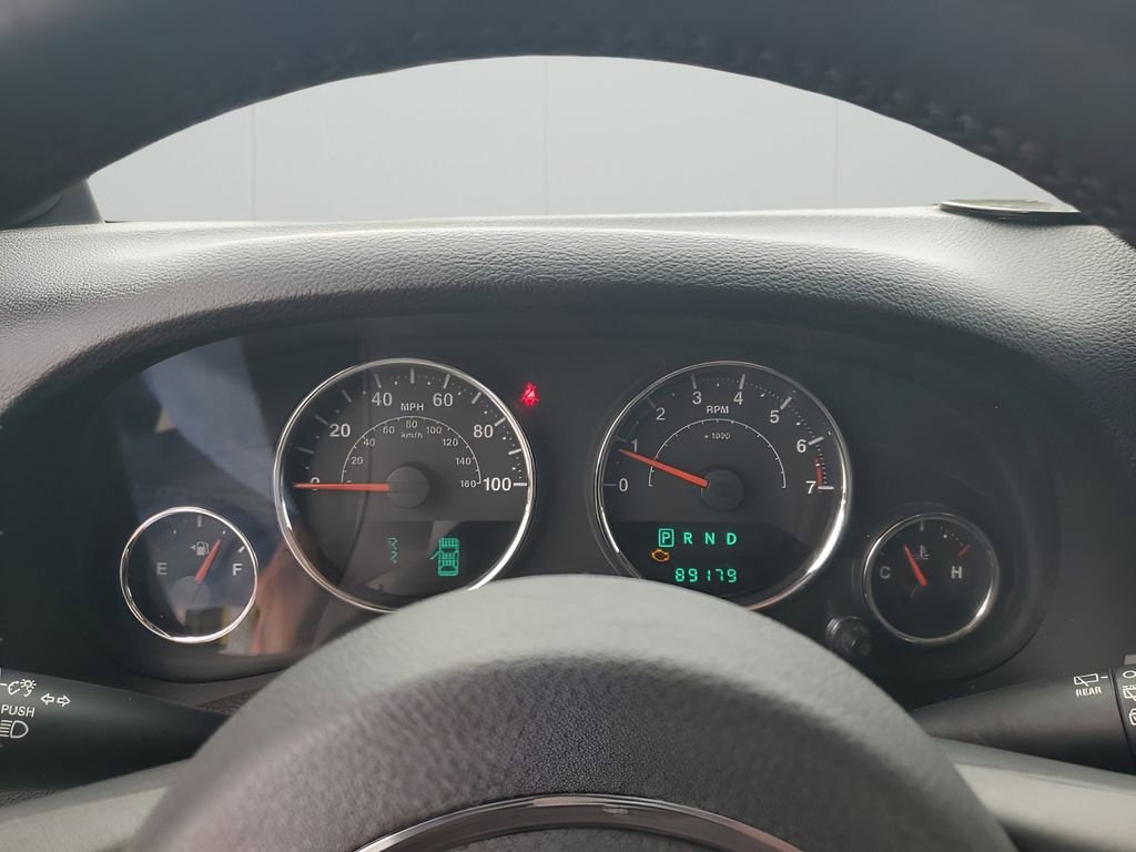 Used 2014 Jeep Wrangler Unlimited Sahara w/ Connectivity Group image 36