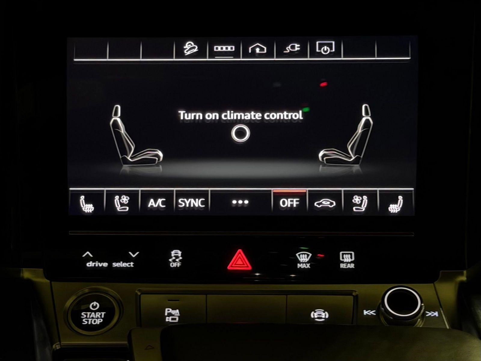 Certified 2023 Audi e-tron Premium Plus w/ Premium Plus Package AWD/4WD image 26