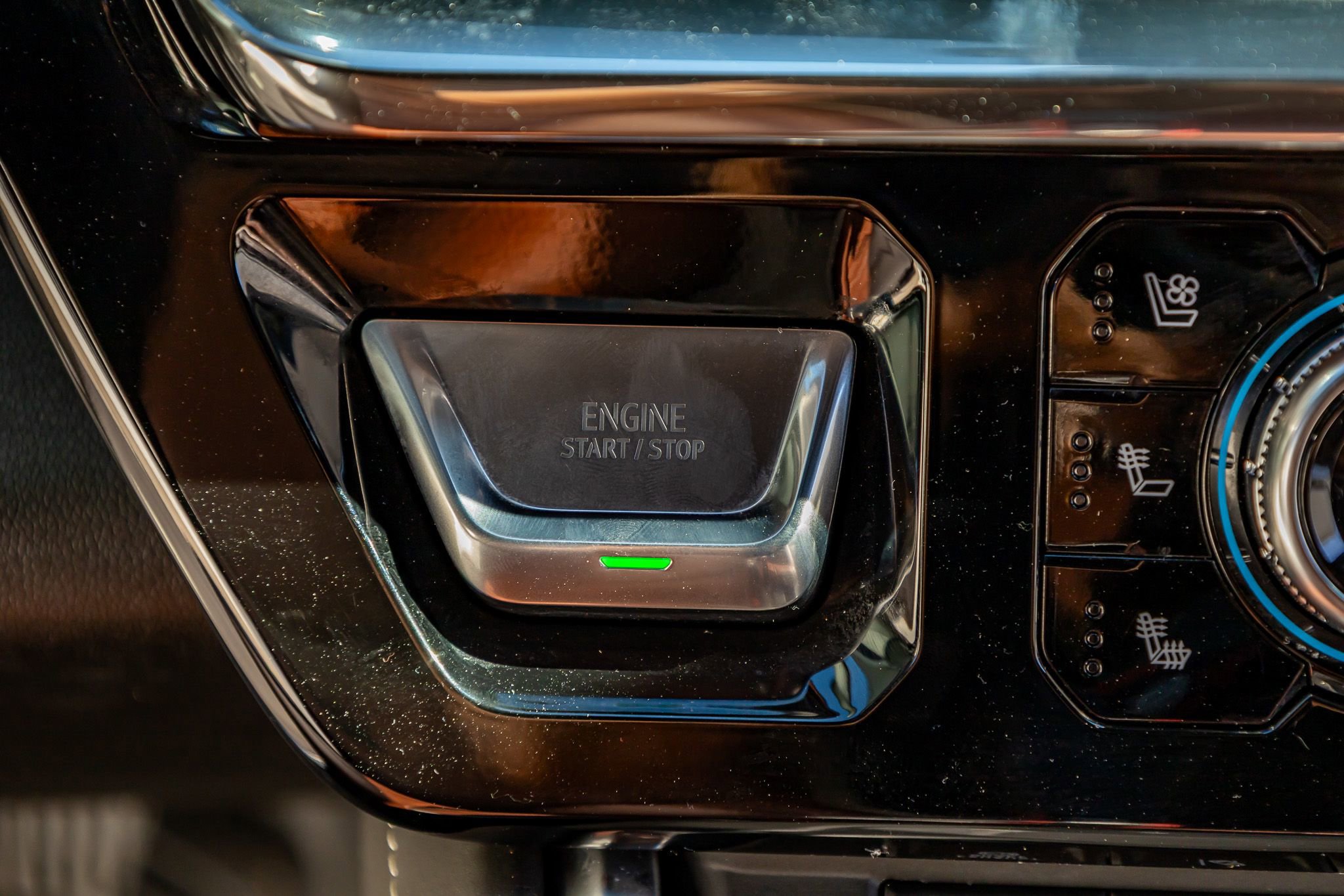 Used 2026 GMC Sierra 2500 Denali Ultimate w/ Max Trailering Package image 24