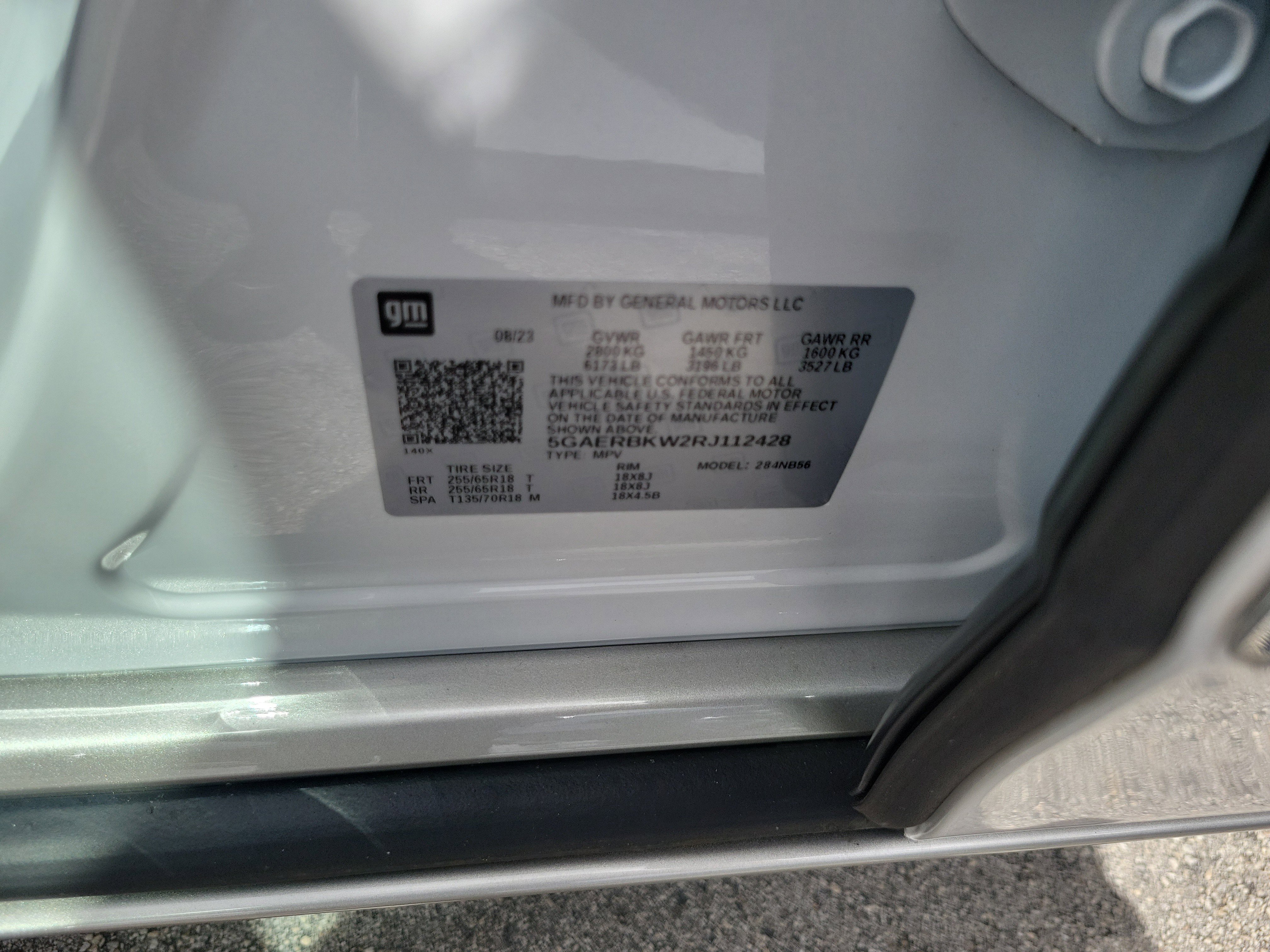 Used 2024 Buick Enclave Essence image 30