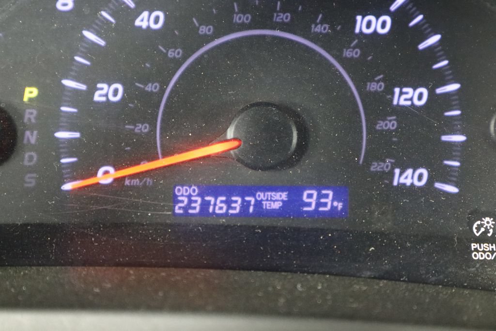 Used 2011 Toyota Camry LE FWD image 27