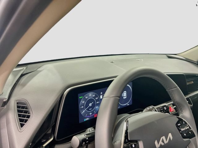 New 2026 Kia Niro Wind FWD image 9