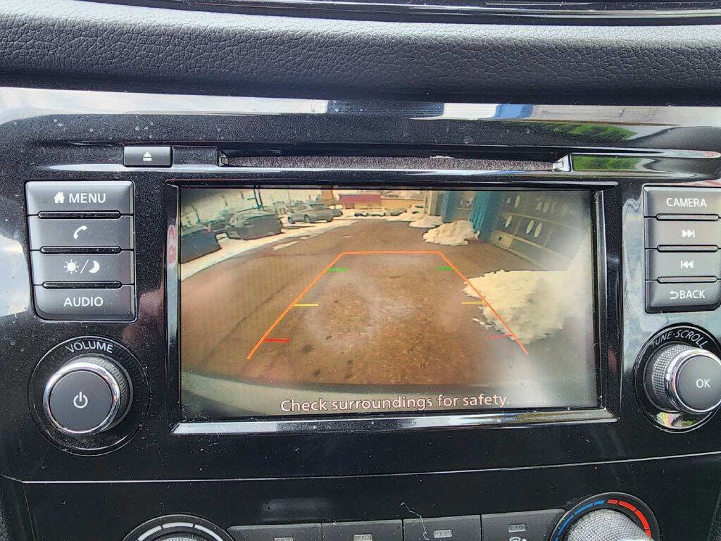 Used 2021 Nissan Rogue Sport S image 14