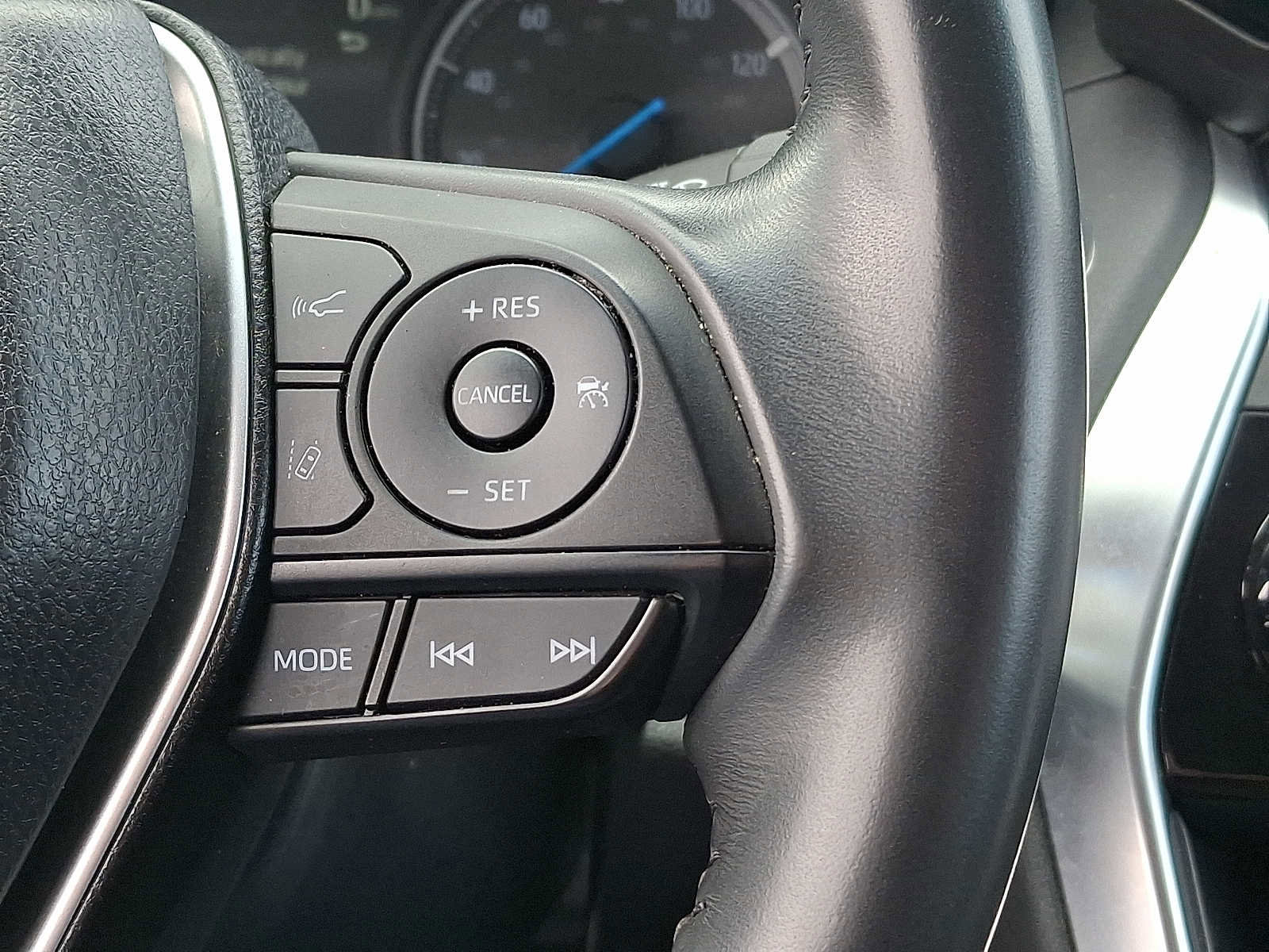 Certified 2023 Toyota Venza LE image 24