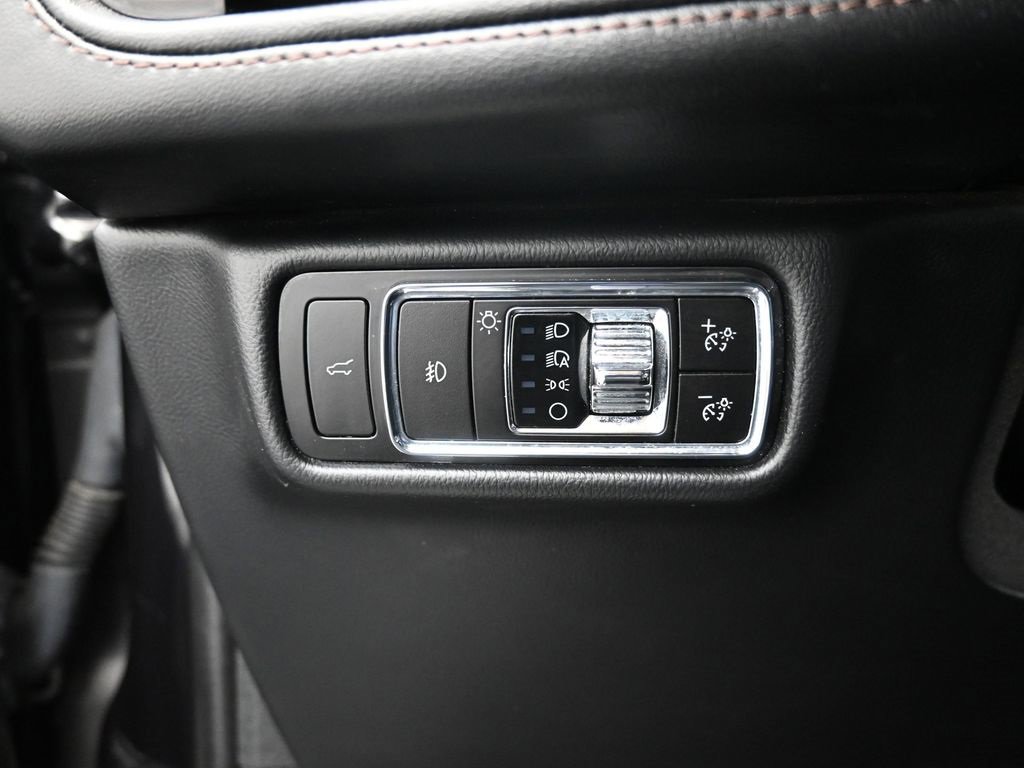 Used 2023 Lincoln Aviator Reserve w/ Equipment Group 201A image 12