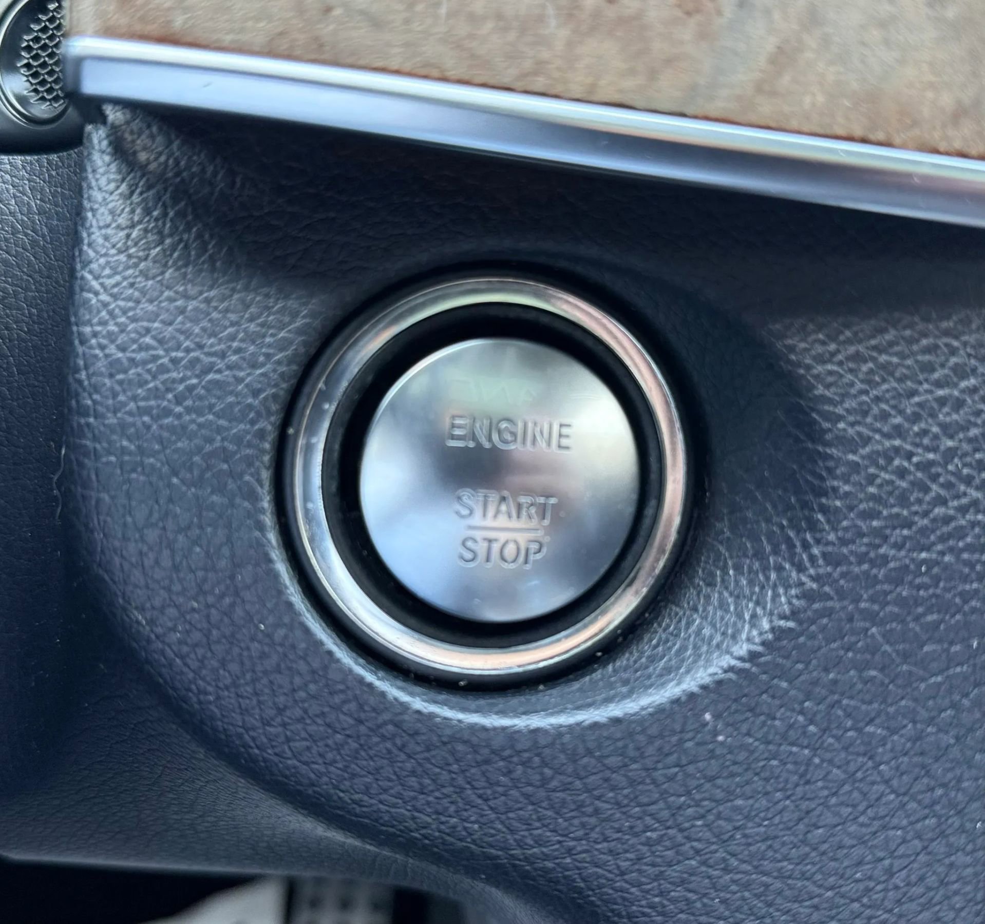 Used 2014 Mercedes-Benz E 350 4MATIC Sedan image 21