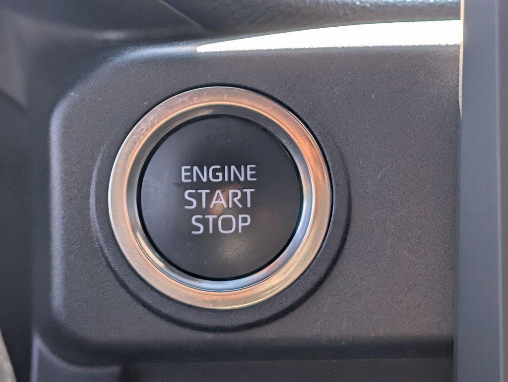 Used 2025 Toyota 4Runner SR5 AWD/4WD image 21