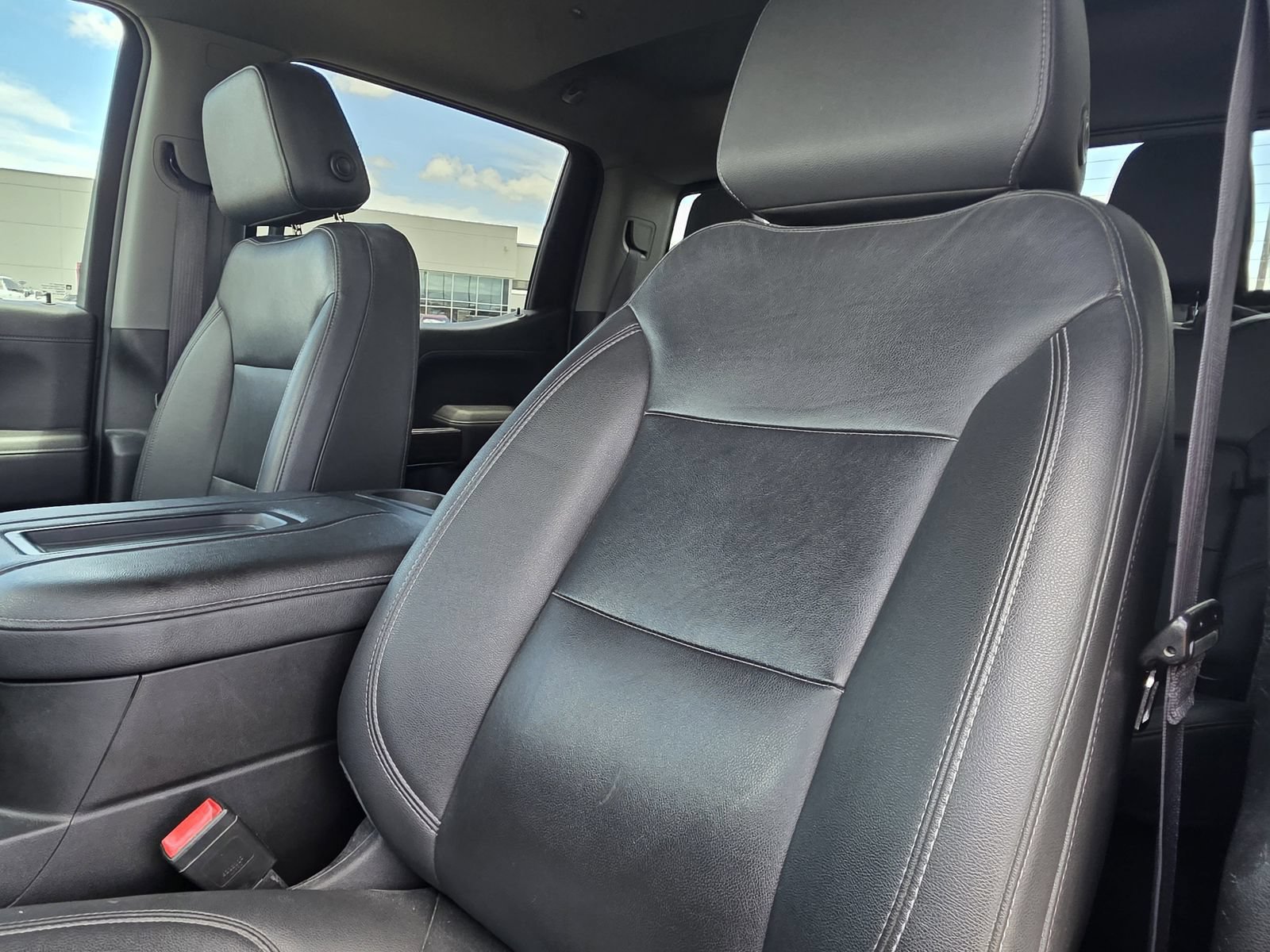 Used 2022 Chevrolet Silverado 1500 LT Trail Boss w/ Convenience Package II AWD/4WD image 18