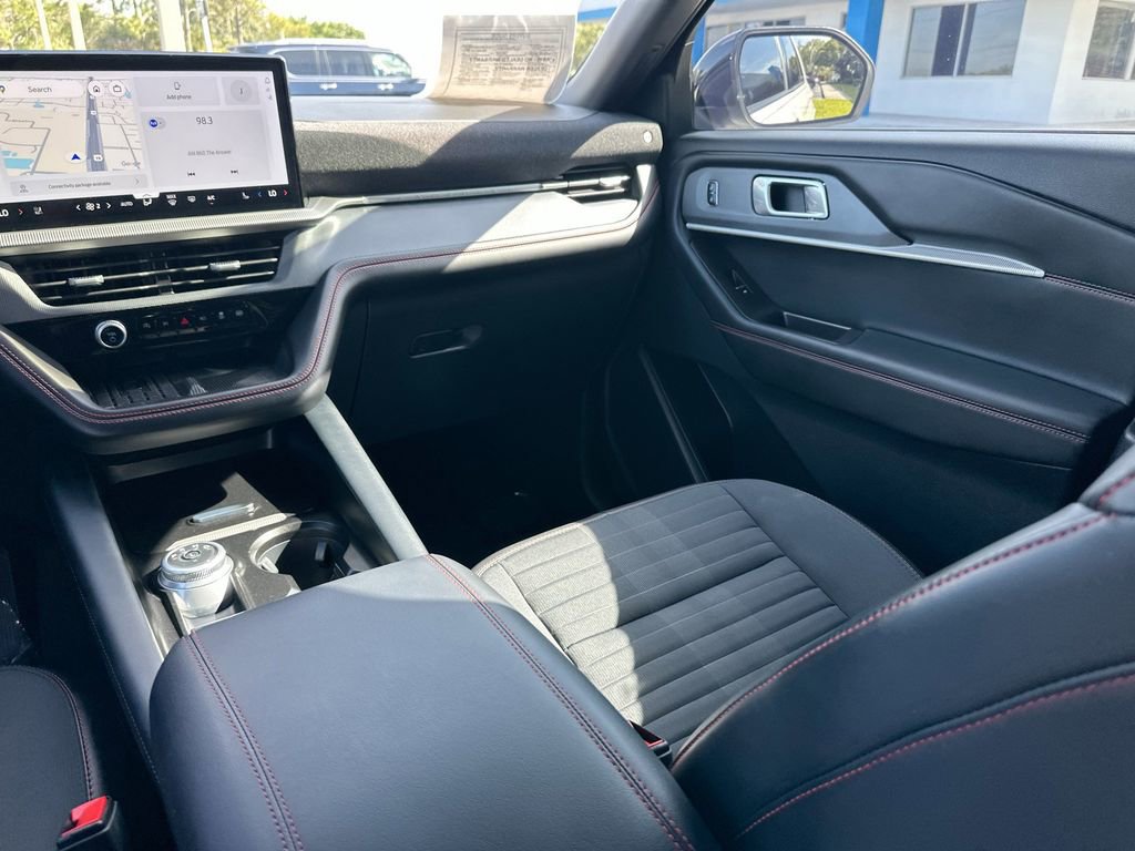 Used 2025 Ford Explorer ST-Line w/ Premium Package RWD image 23