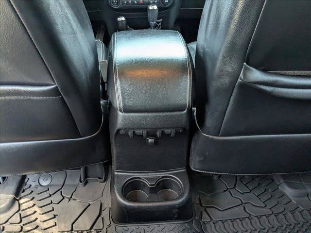 Used 2014 Jeep Wrangler Unlimited Sahara AWD/4WD image 17