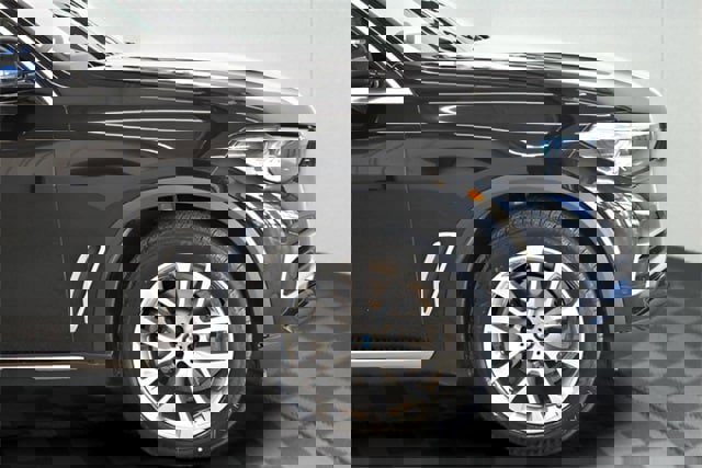 Used 2023 BMW X5 xDrive40i w/ Premium Package image 32