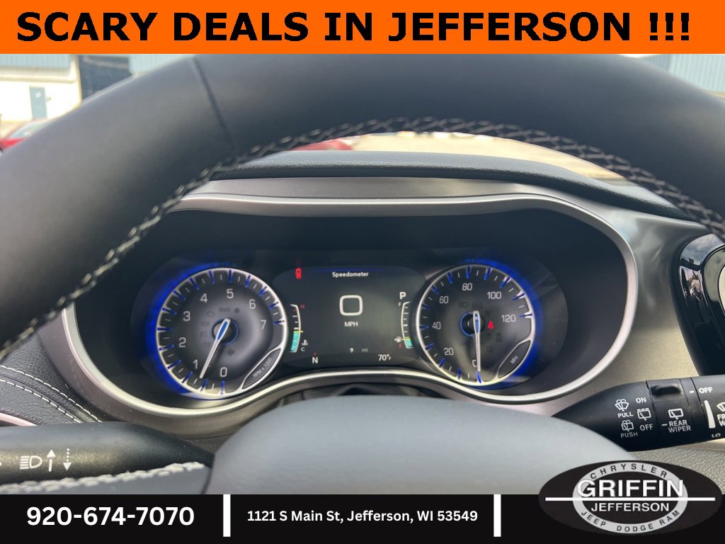 New 2026 Chrysler Pacifica Select image 28