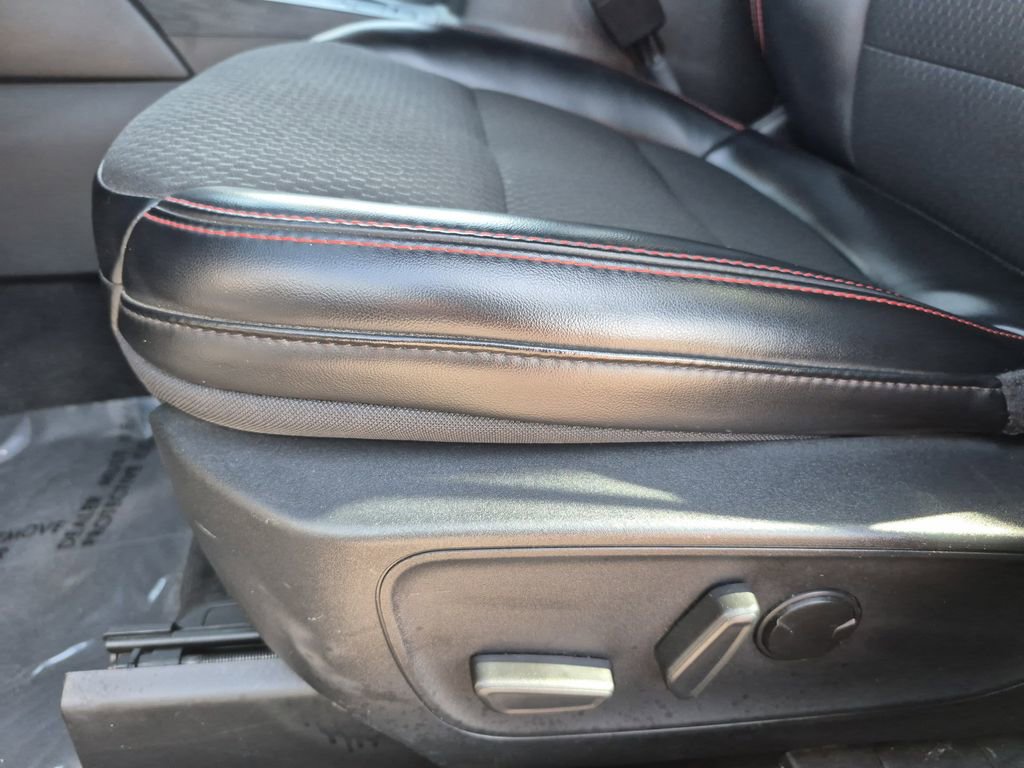 Used 2024 Ford Escape ST-Line image 12