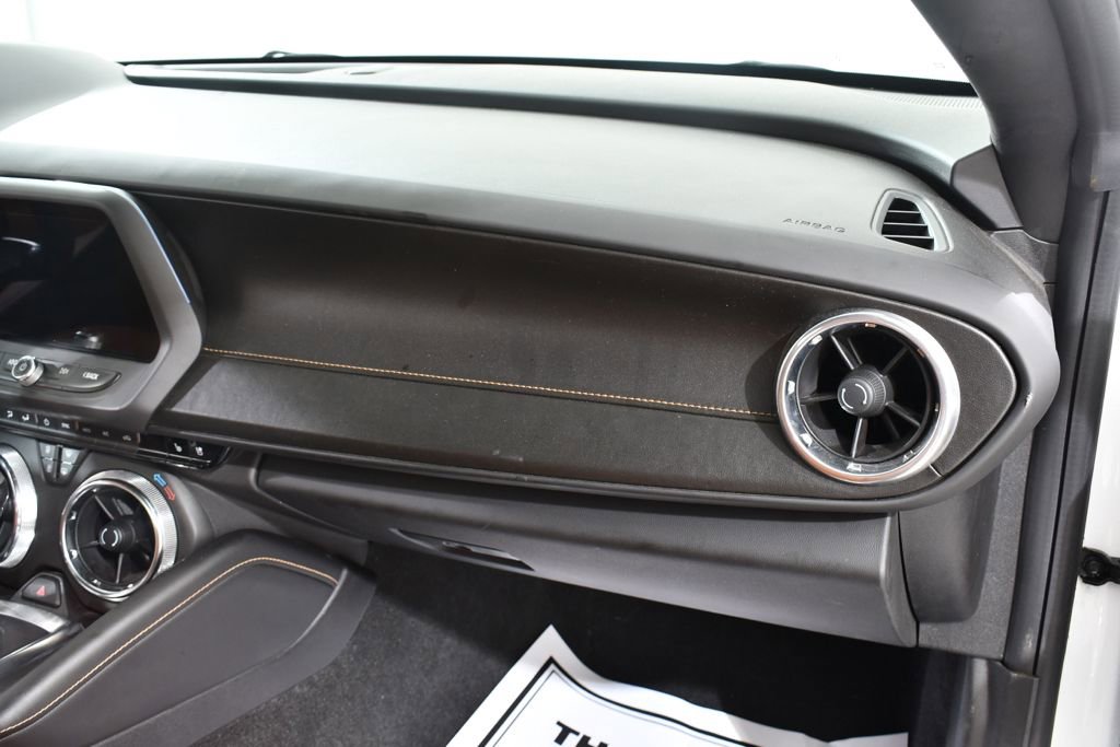 Used 2017 Chevrolet Camaro SS image 9