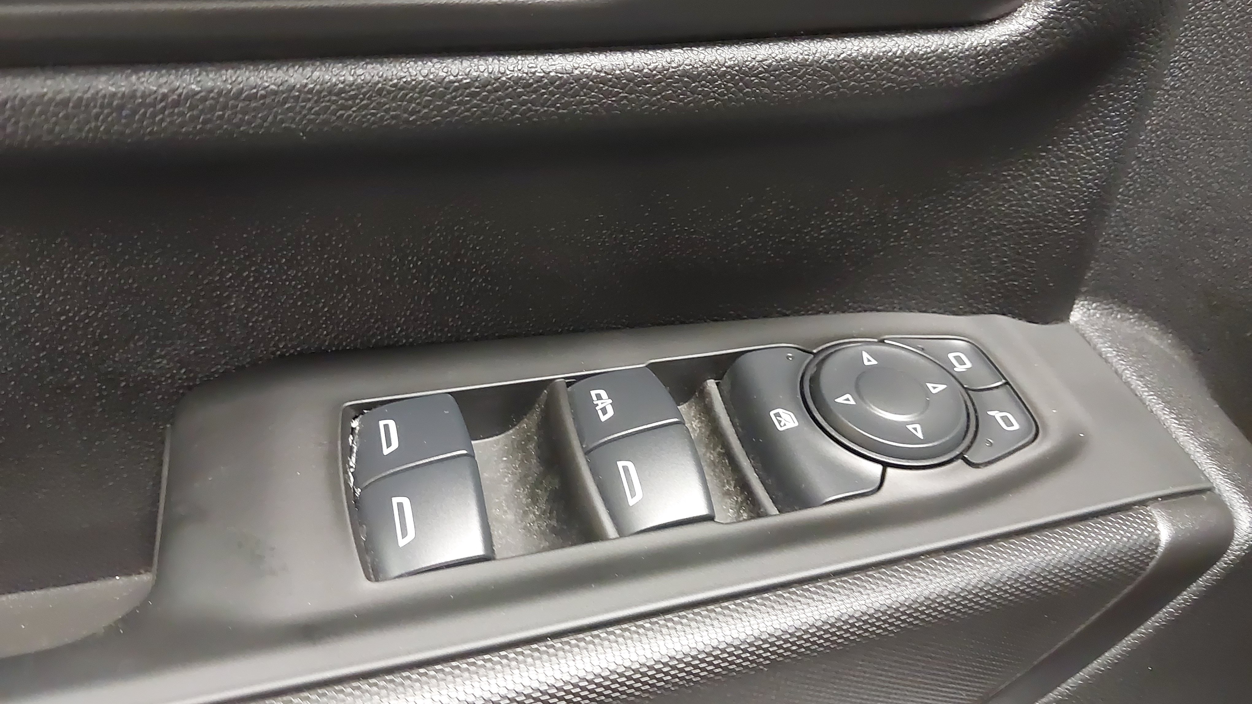 Used 2024 Chevrolet Silverado 2500 Custom w/ Custom Convenience Package AWD/4WD image 25