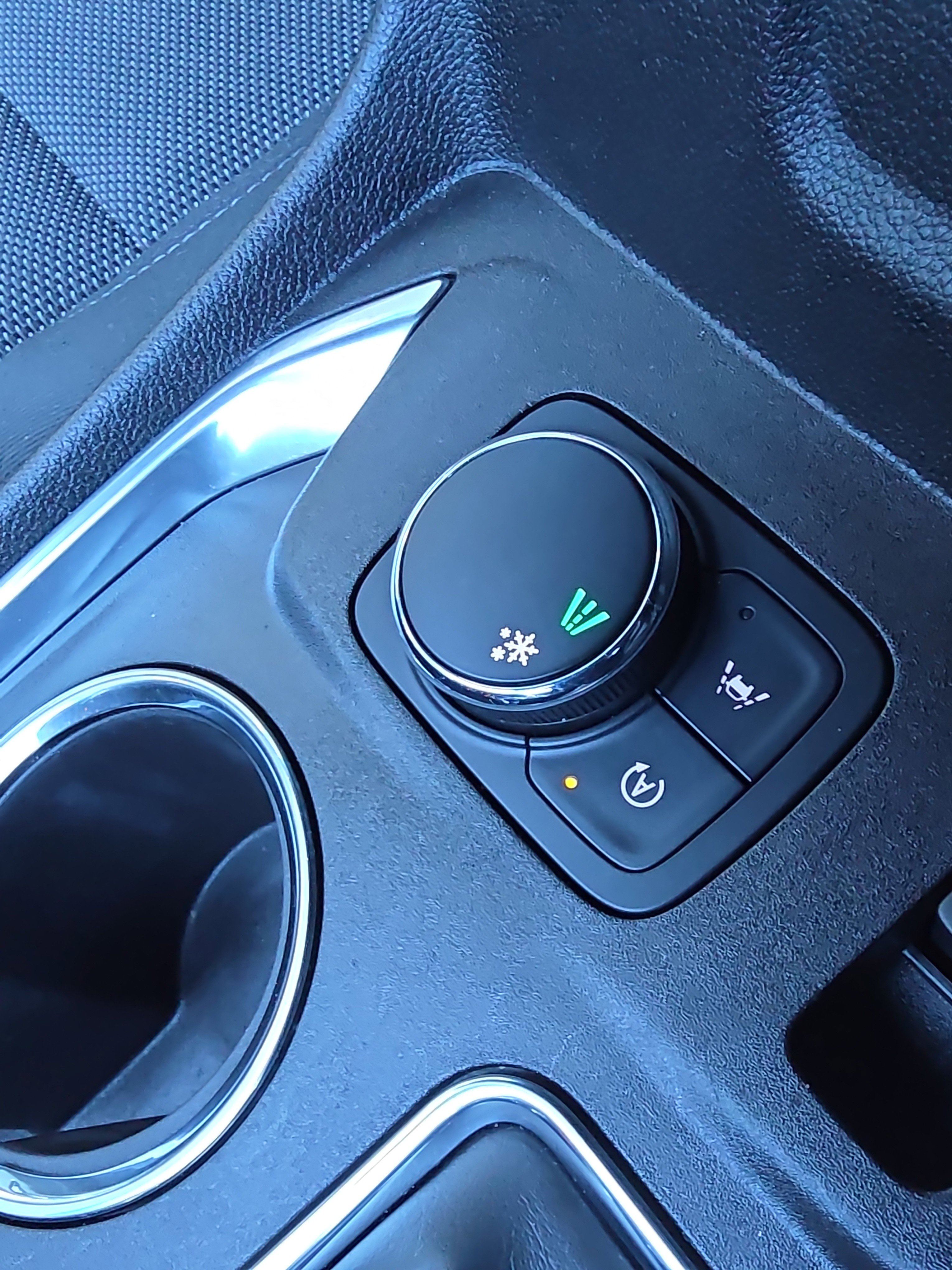 Used 2023 Chevrolet Traverse LT image 29