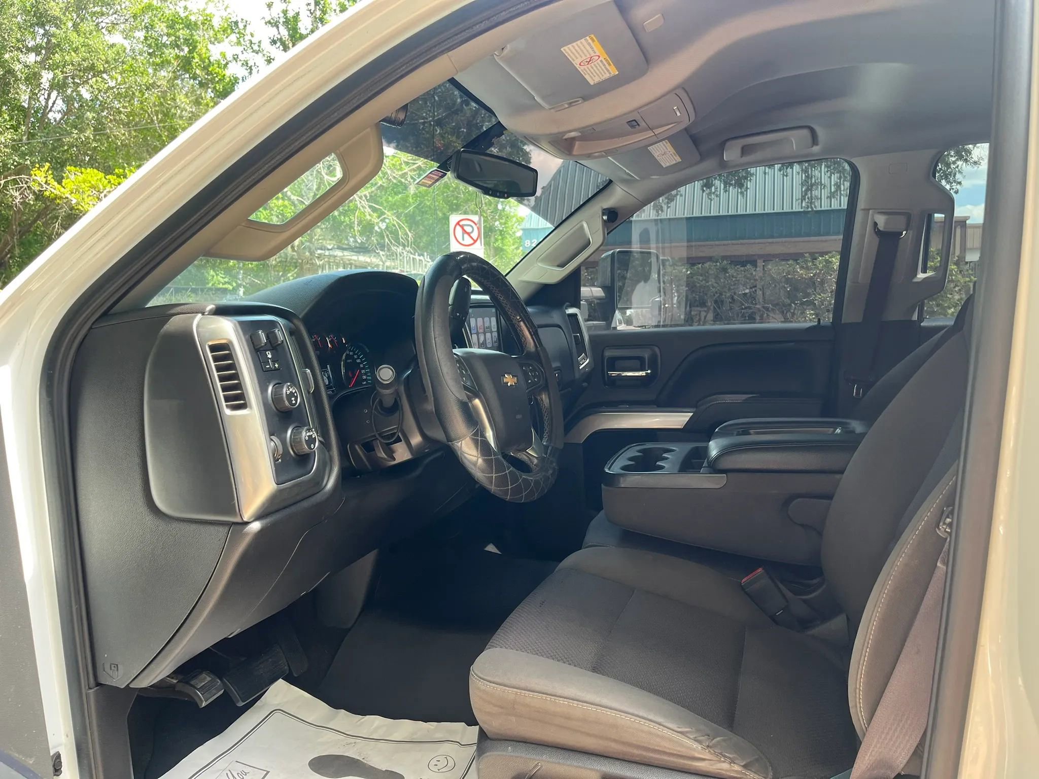 Used 2017 Chevrolet Silverado 2500 LT AWD/4WD image 12