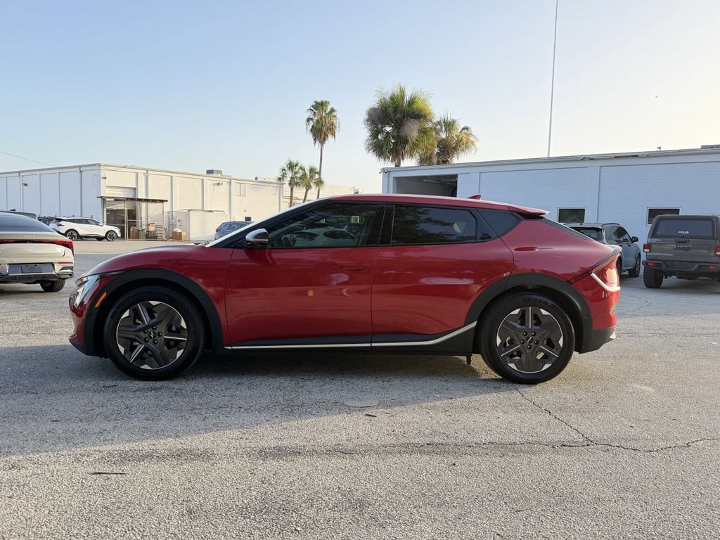 Certified 2025 Kia EV6 Light w/ Light LR Technology Package AWD/4WD image 8
