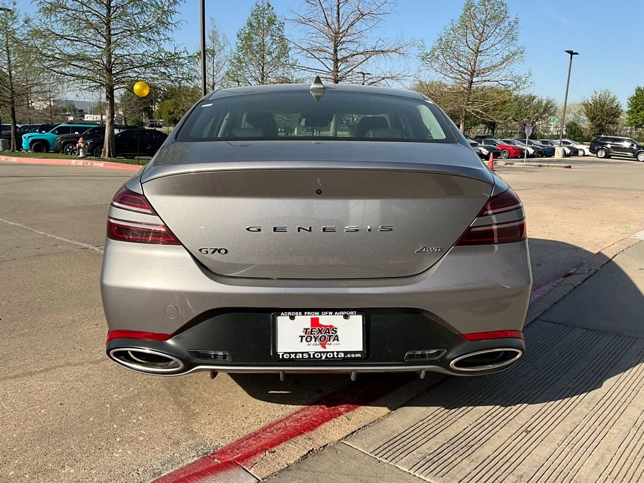 Used 2025 Genesis G70 2.5T image 7