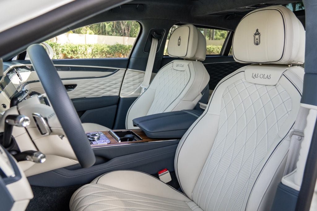 Used 2023 Bentley Flying Spur Azure AWD/4WD image 14