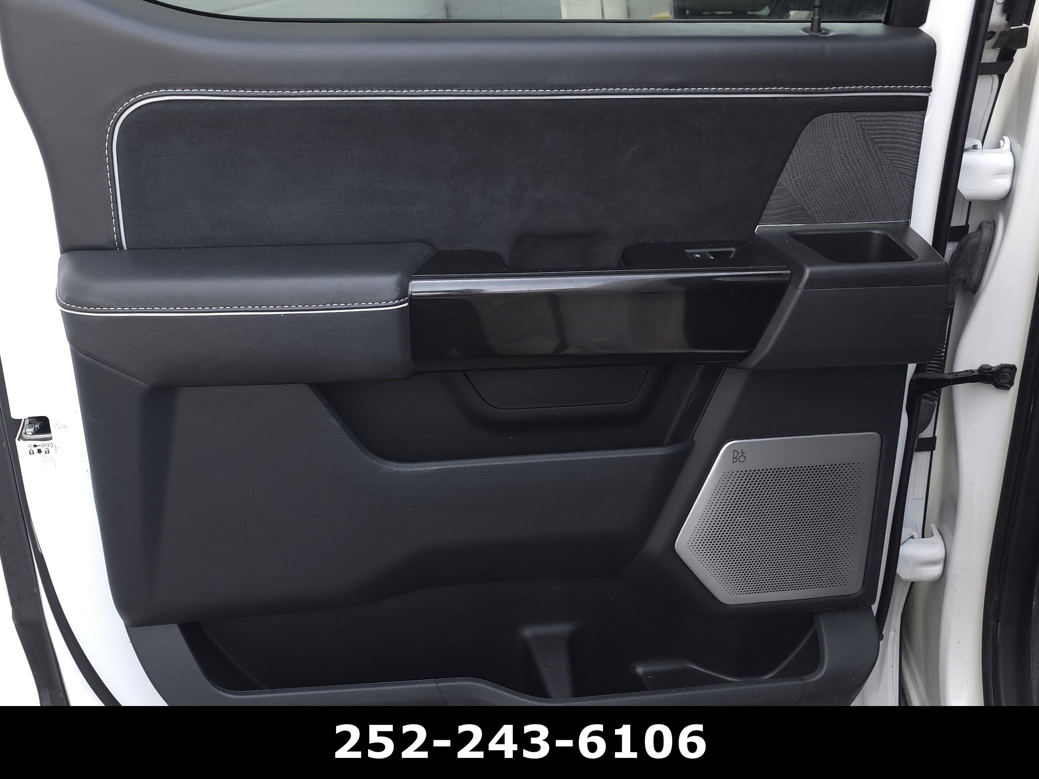 Used 2022 Ford F150 Lightning Platinum AWD/4WD image 37