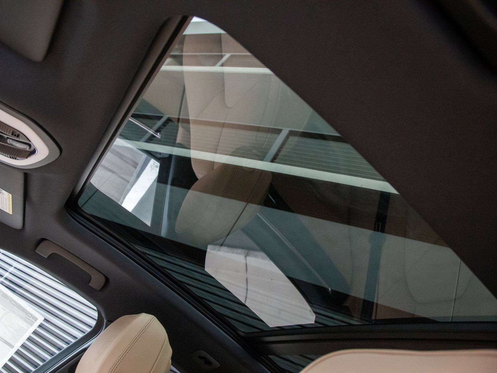 New 2026 Porsche Macan AWD/4WD image 27