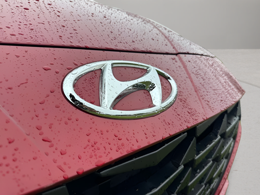 Used 2023 Hyundai Elantra SE FWD image 11