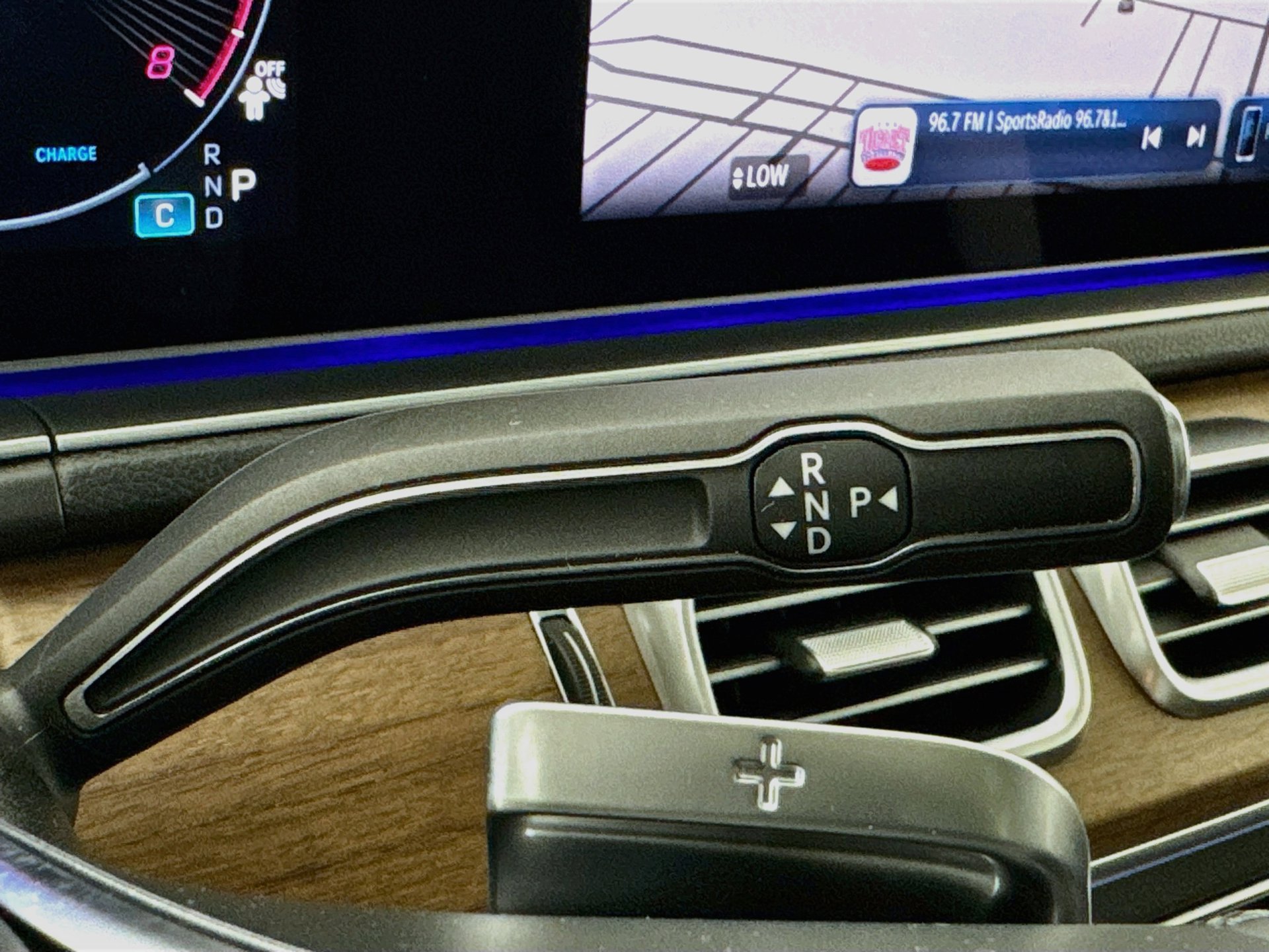 Certified 2025 Mercedes-Benz GLE 350 4MATIC image 18