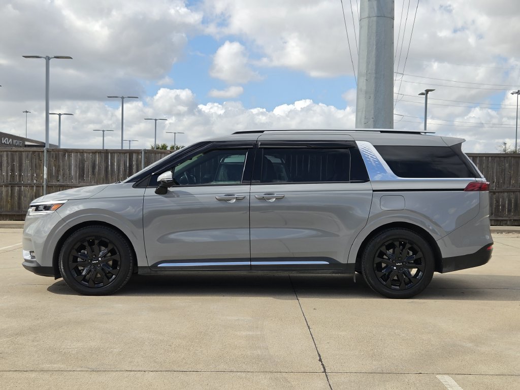 Certified 2022 Kia Carnival SX FWD image 14