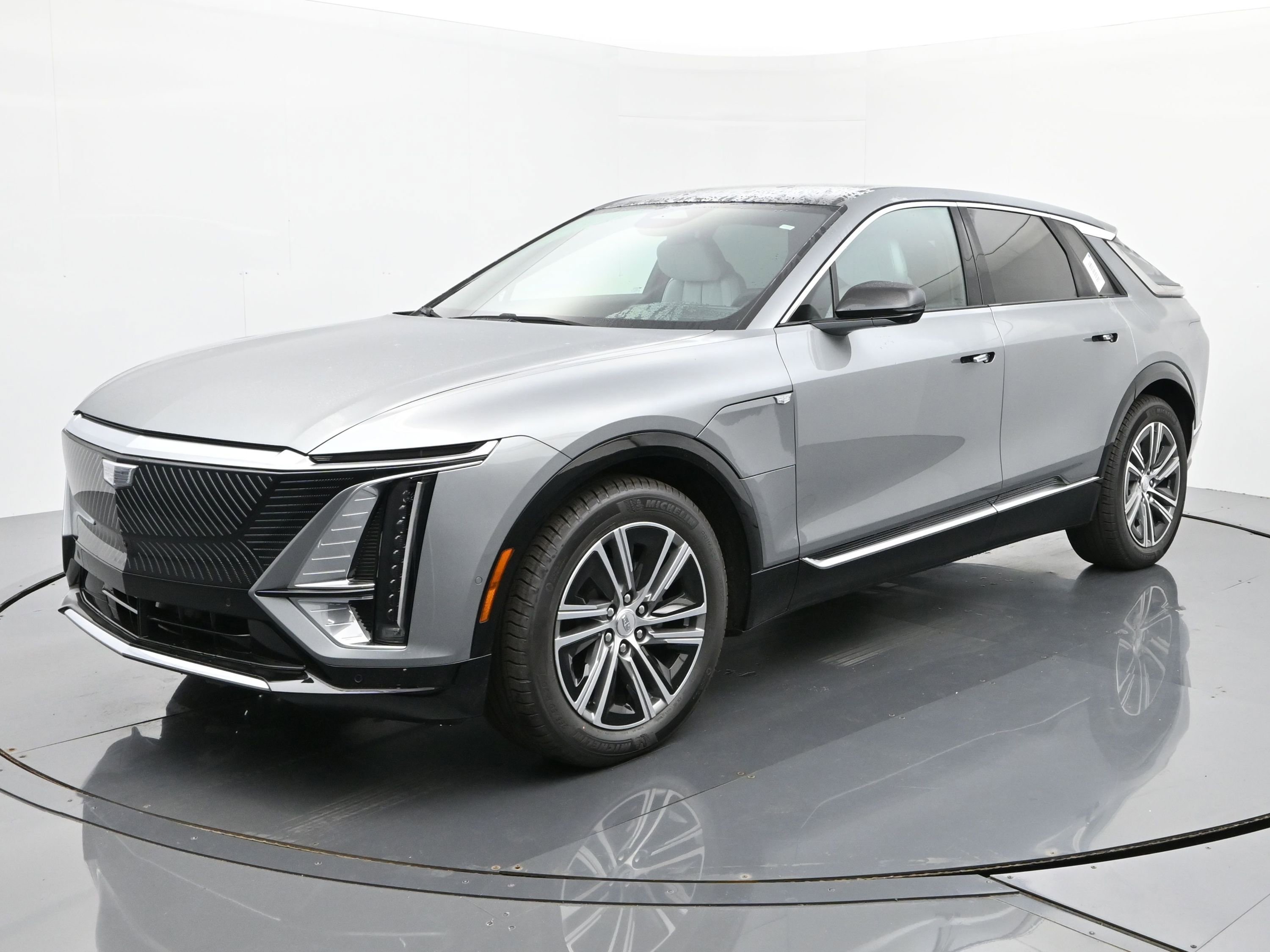 New 2026 Cadillac Lyriq Luxury image 1