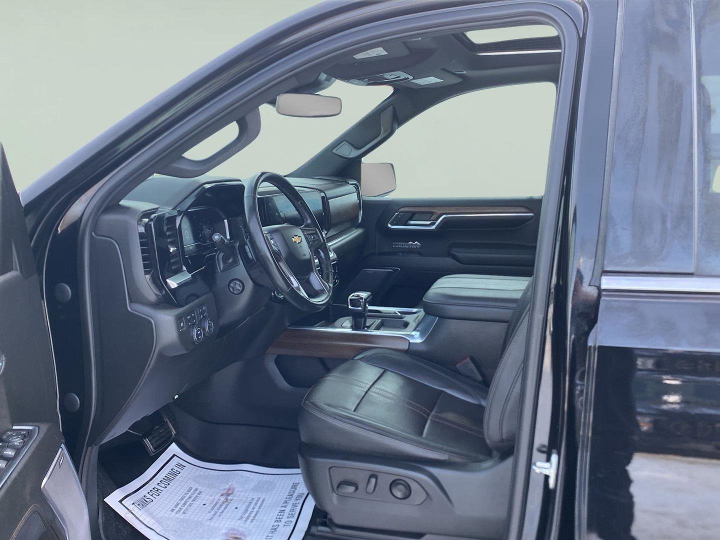 Used 2023 Chevrolet Silverado 1500 High Country w/ High Country Premium Package image 15