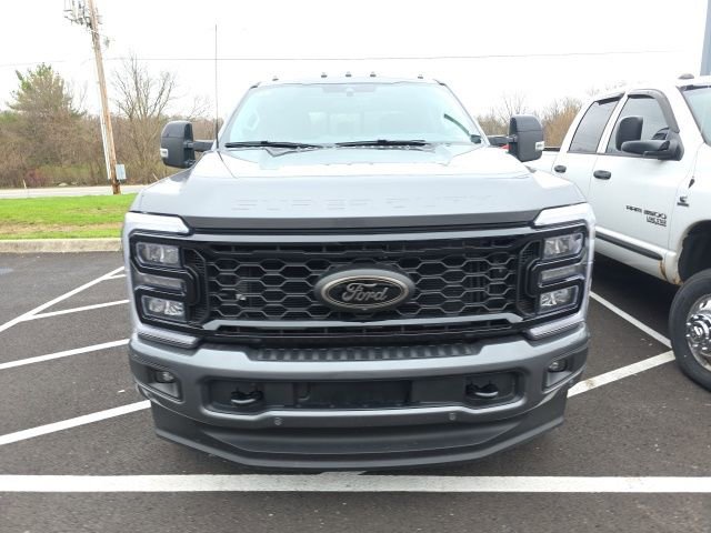 Used 2025 Ford F250 Lariat w/ Lariat Ultimate Package image 2