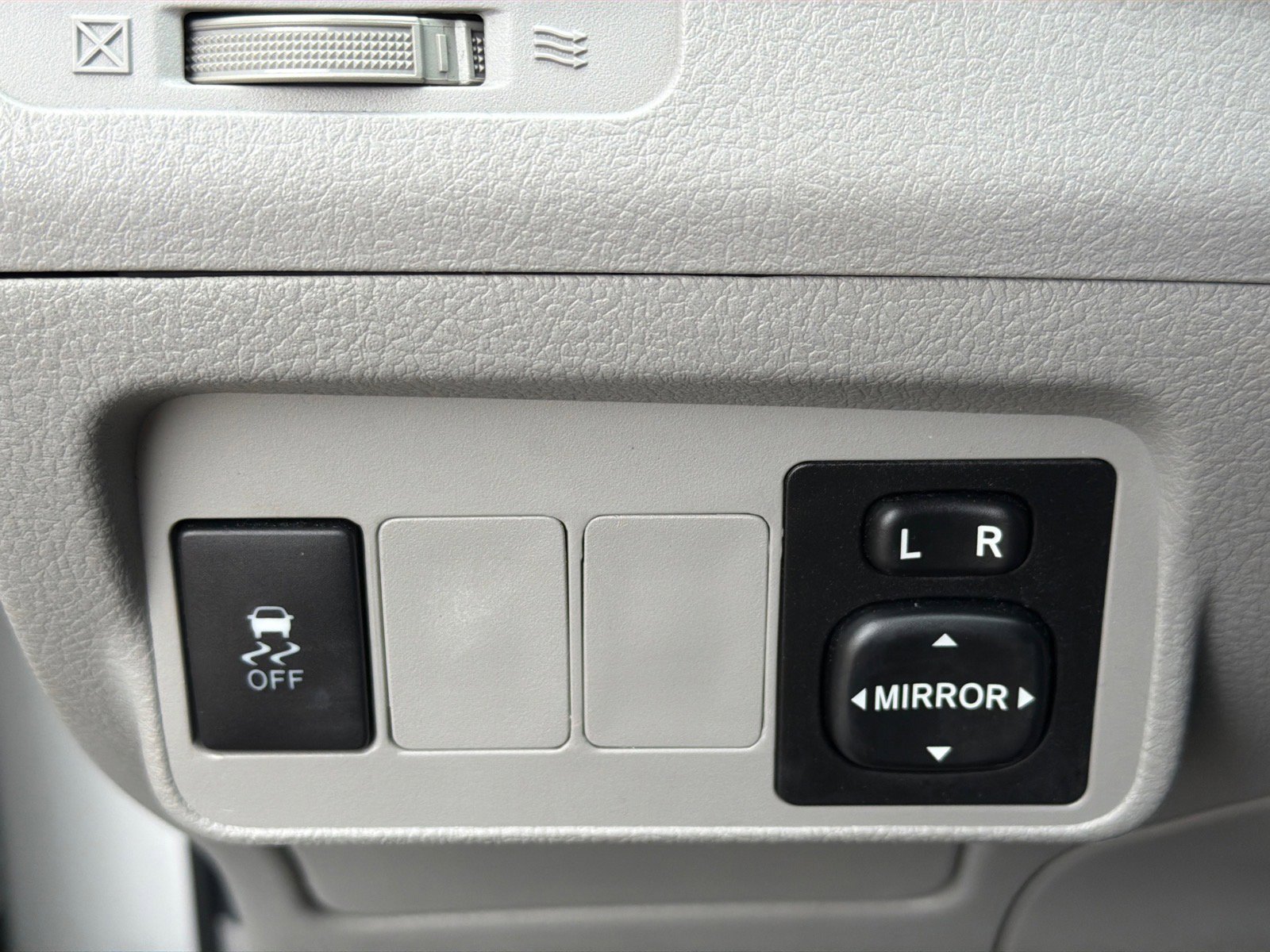 Used 2012 Toyota Corolla LE FWD image 10