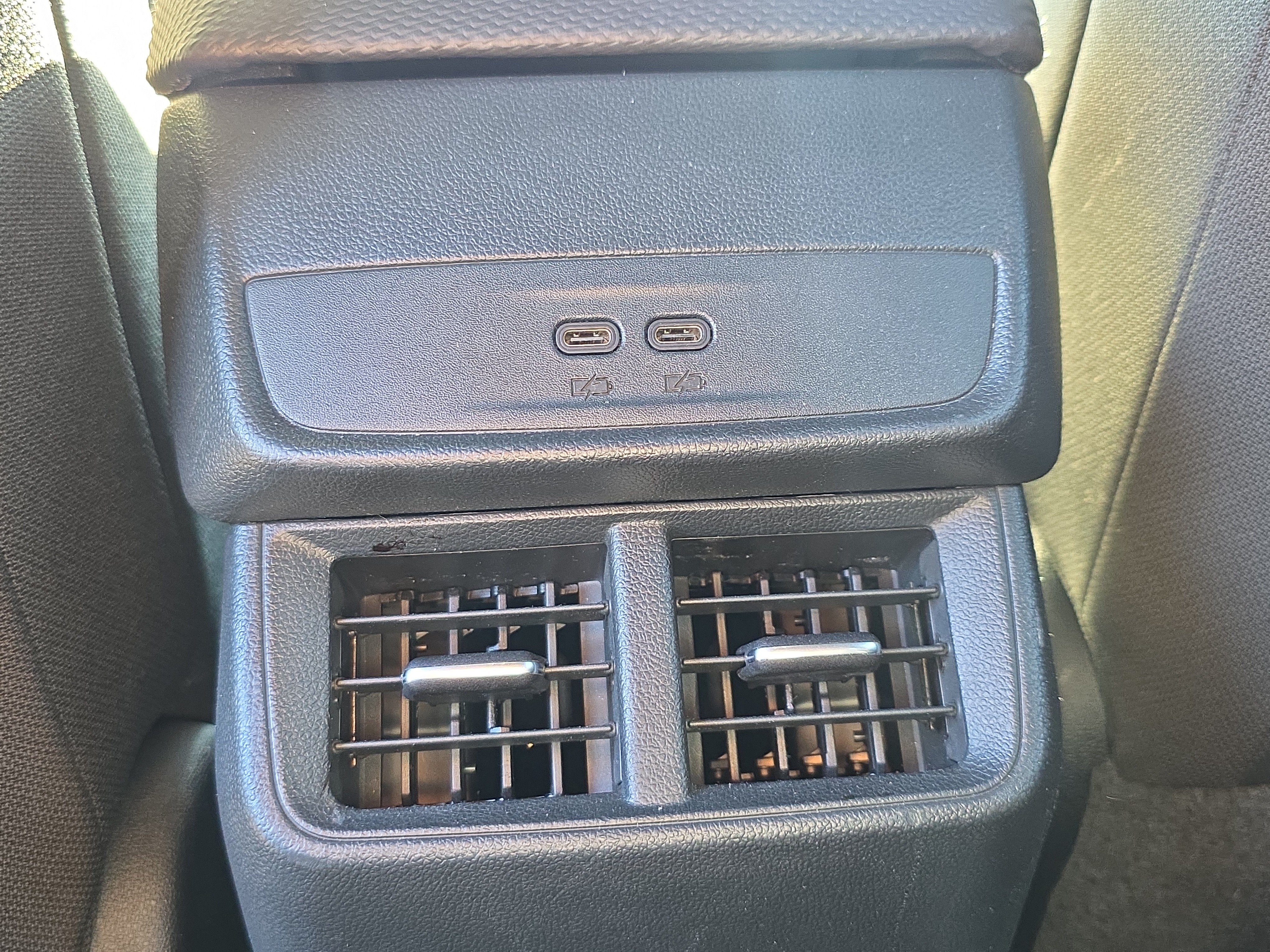 Used 2025 Chevrolet Equinox LT AWD/4WD image 17