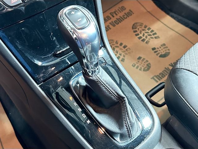 Used 2018 Buick Encore Sport Touring AWD/4WD image 18