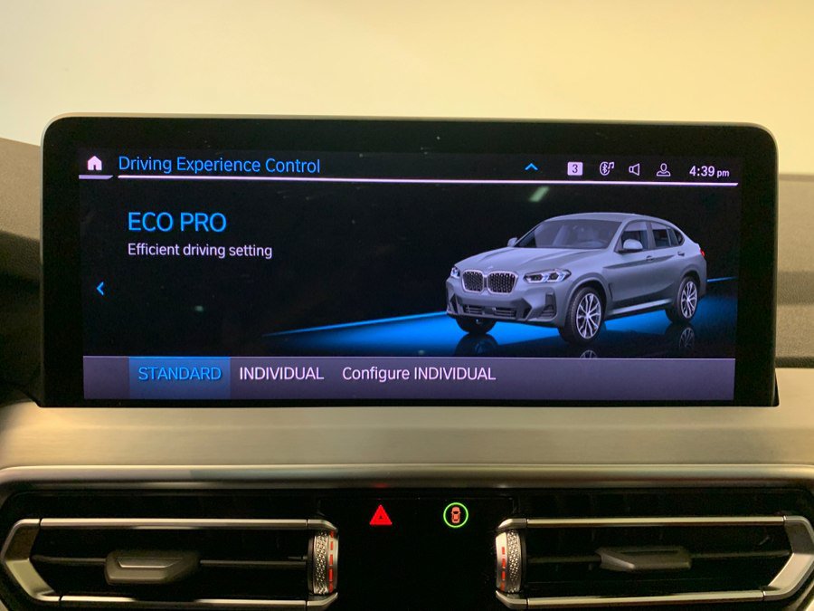 Used 2024 BMW X4 xDrive30i w/ M Sport Package AWD/4WD image 32