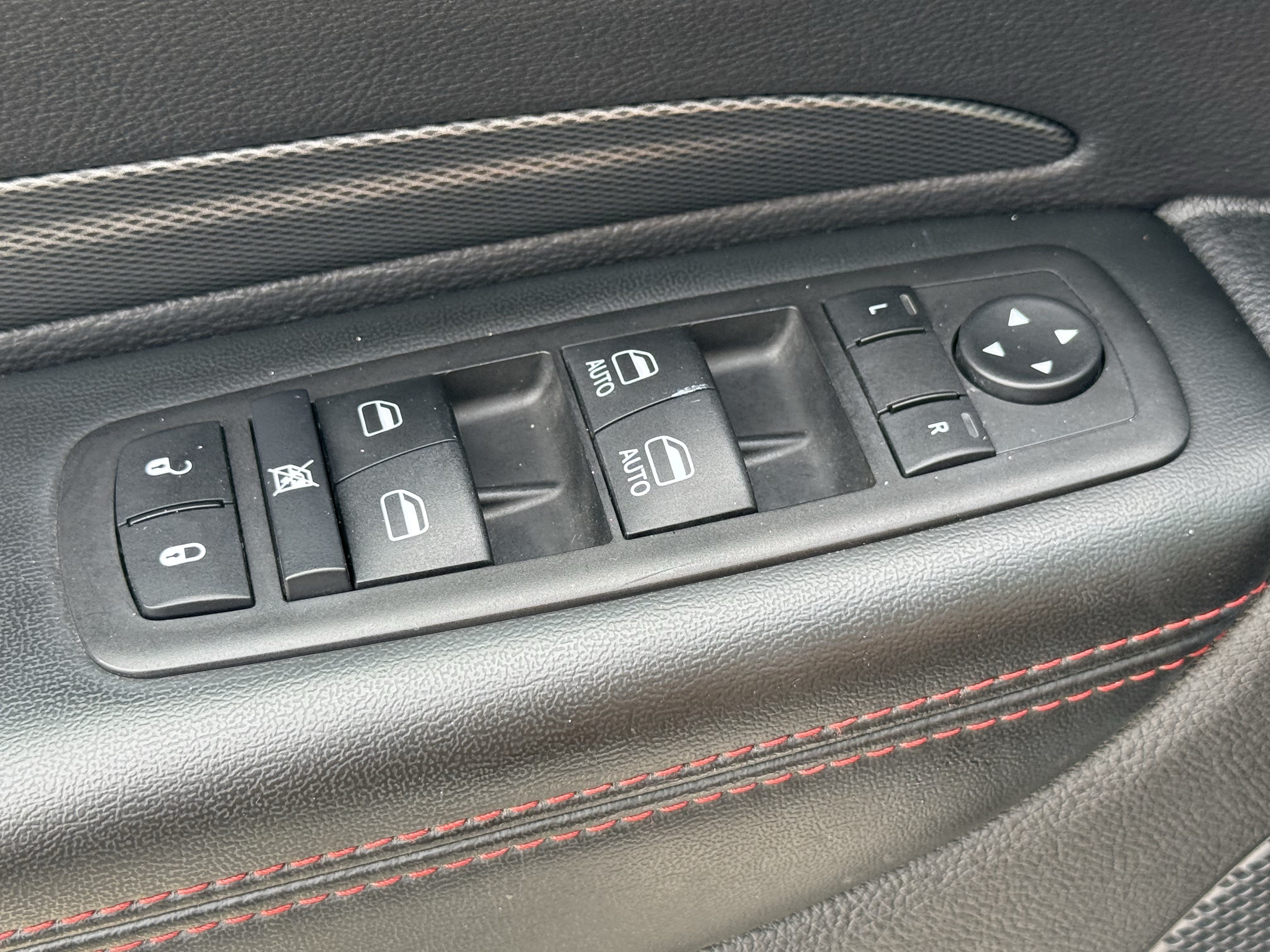 Used 2025 Dodge Durango GT AWD/4WD image 27